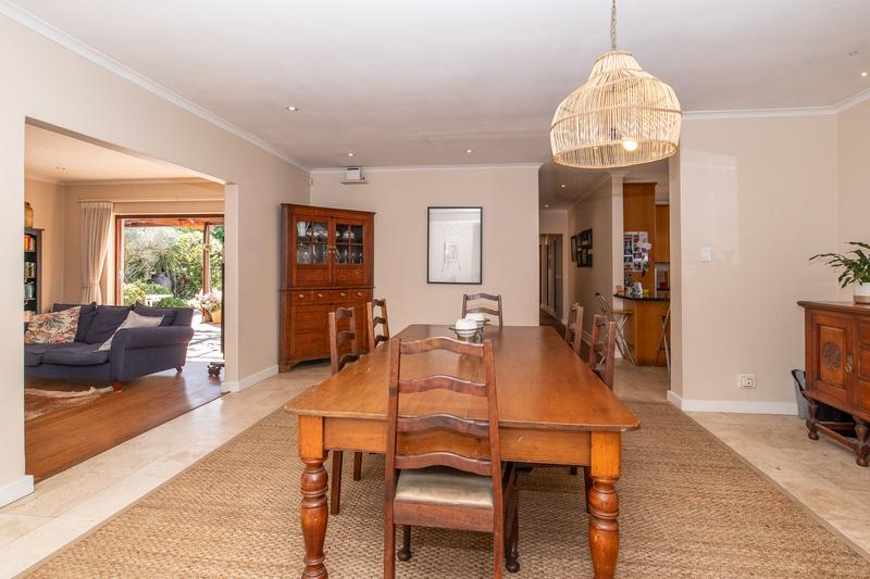 5 Bedroom Property for Sale in Bergvliet Western Cape